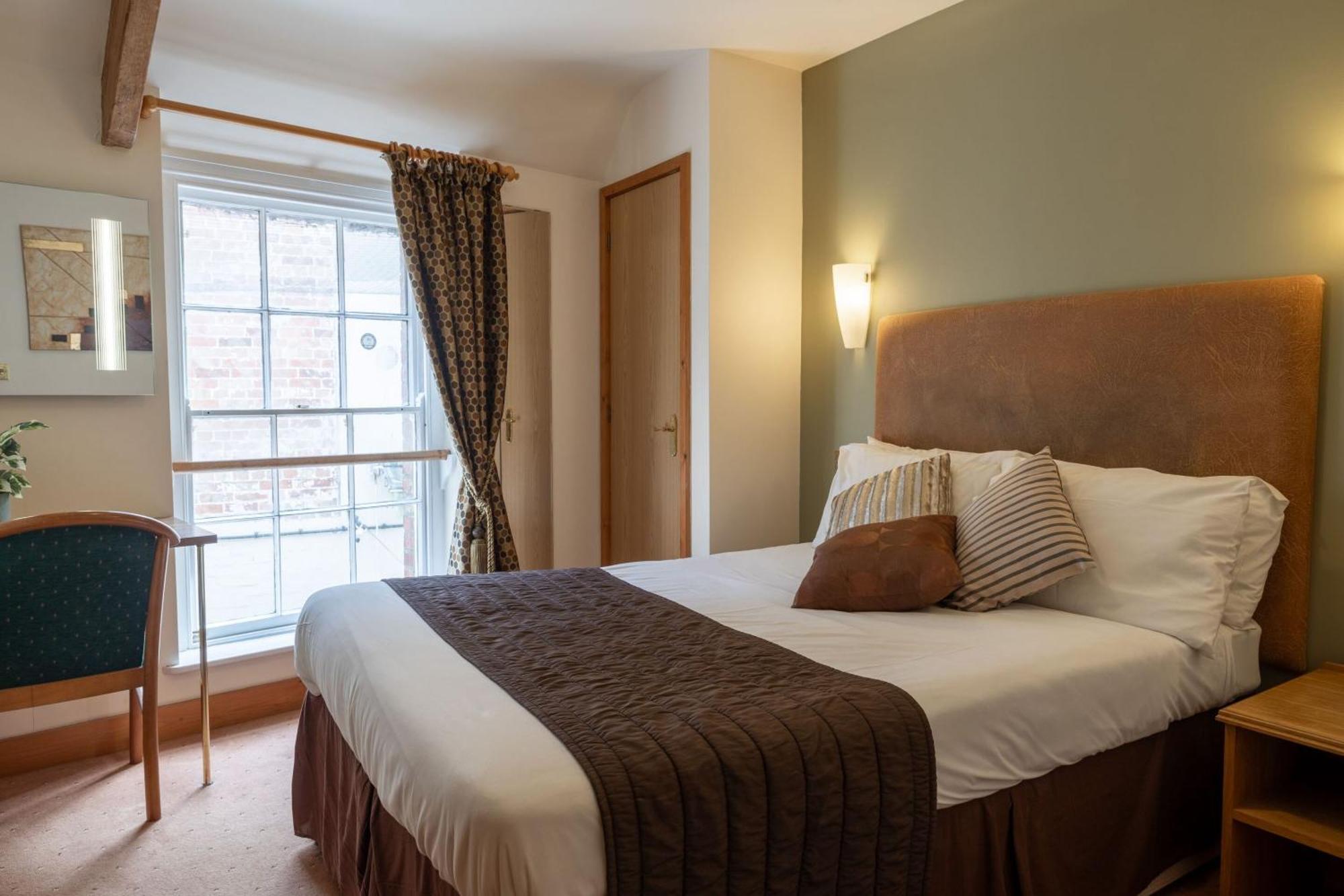 The Warehouse Hotel Yeovil Phòng bức ảnh